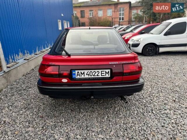 Красный Тойота Королла, объемом двигателя 1.3 л и пробегом 270 тыс. км за 1500 $, фото 4 на Automoto.ua