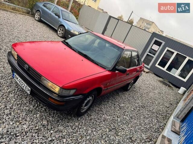 Красный Тойота Королла, объемом двигателя 1.3 л и пробегом 270 тыс. км за 1500 $, фото 8 на Automoto.ua