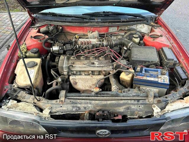 Червоний Тойота Королла, об'ємом двигуна 1.2 л та пробігом 0 тис. км за 1350 $, фото 1 на Automoto.ua