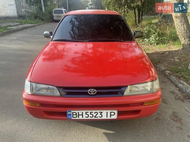 Красный Тойота Королла, объемом двигателя 1.3 л и пробегом 300 тыс. км за 2850 $, фото 3 на Automoto.ua