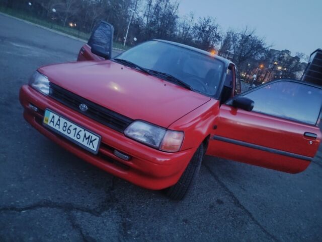 Красный Тойота Королла, объемом двигателя 1.3 л и пробегом 300 тыс. км за 1350 $, фото 10 на Automoto.ua