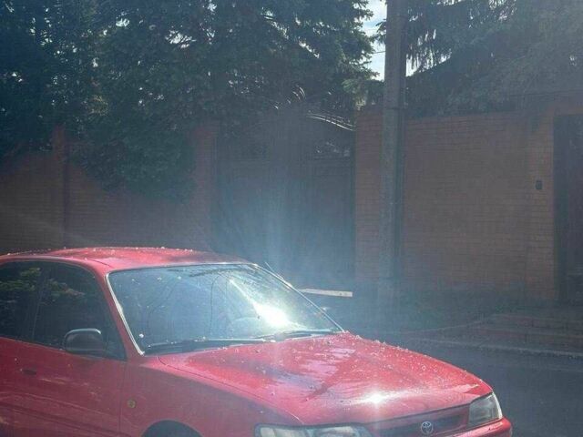 Красный Тойота Королла, объемом двигателя 1.3 л и пробегом 300 тыс. км за 3000 $, фото 5 на Automoto.ua