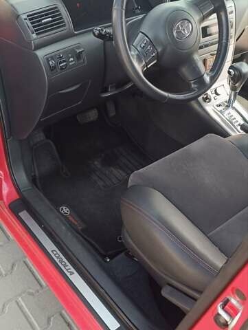 Красный Тойота Королла, объемом двигателя 1.6 л и пробегом 302 тыс. км за 7300 $, фото 4 на Automoto.ua