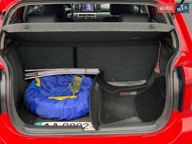 Червоний Тойота Королла, об'ємом двигуна 1.6 л та пробігом 302 тис. км за 6490 $, фото 47 на Automoto.ua