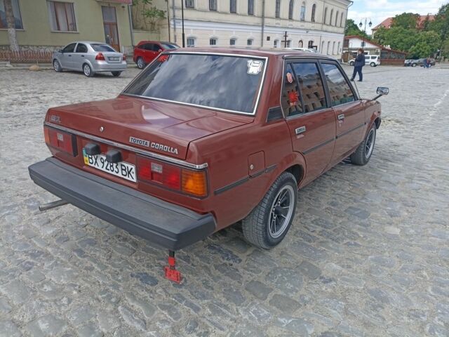 Красный Тойота Королла, объемом двигателя 1.5 л и пробегом 220 тыс. км за 3200 $, фото 5 на Automoto.ua