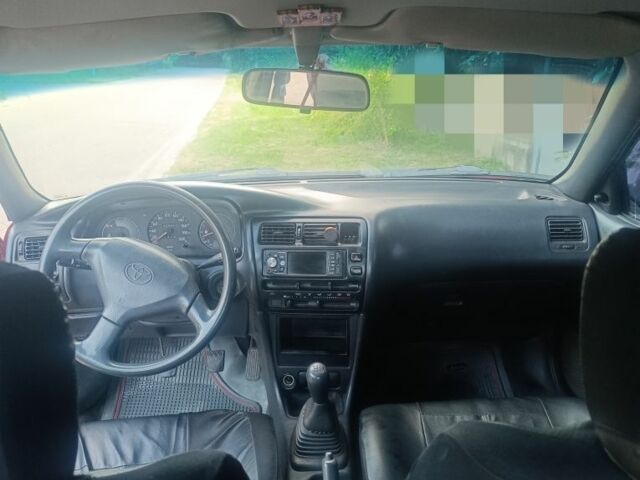 Красный Тойота Королла, объемом двигателя 2 л и пробегом 500 тыс. км за 1800 $, фото 5 на Automoto.ua