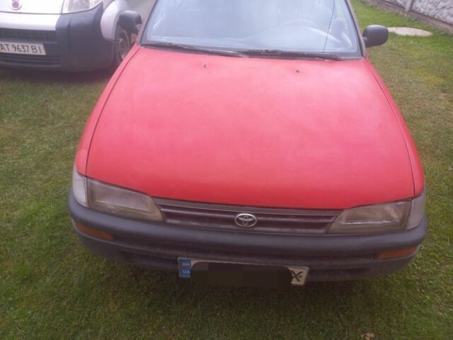 Красный Тойота Королла, объемом двигателя 1.3 л и пробегом 496 тыс. км за 1600 $, фото 1 на Automoto.ua