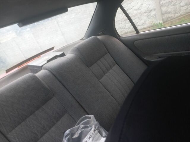 Красный Тойота Королла, объемом двигателя 1.3 л и пробегом 496 тыс. км за 1600 $, фото 4 на Automoto.ua