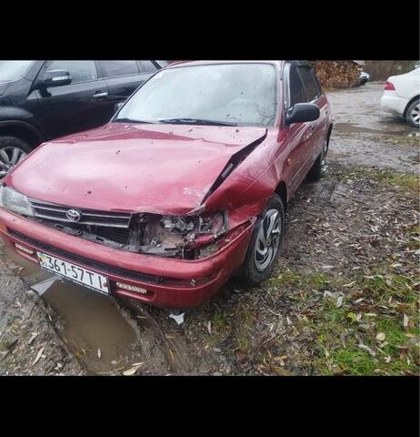 Красный Тойота Королла, объемом двигателя 0 л и пробегом 189 тыс. км за 650 $, фото 3 на Automoto.ua