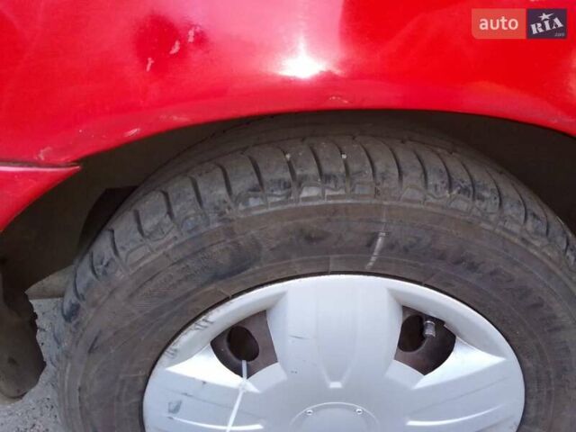 Червоний Тойота Королла, об'ємом двигуна 1.33 л та пробігом 335 тис. км за 2000 $, фото 2 на Automoto.ua