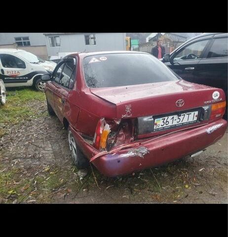 Красный Тойота Королла, объемом двигателя 0 л и пробегом 189 тыс. км за 650 $, фото 4 на Automoto.ua