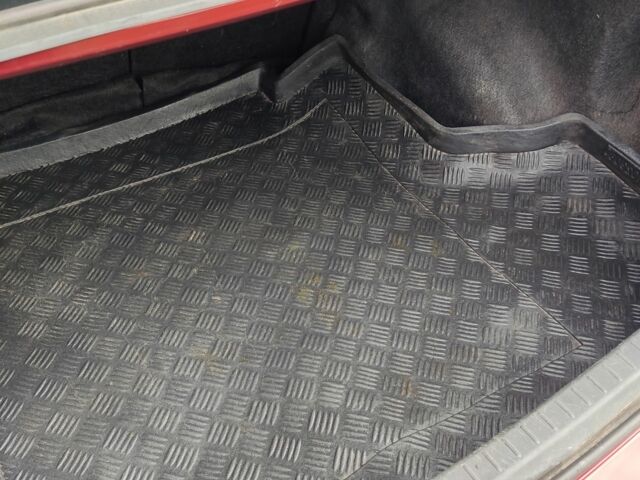 Красный Тойота Королла, объемом двигателя 1.6 л и пробегом 130 тыс. км за 4700 $, фото 23 на Automoto.ua