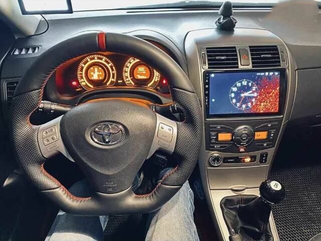 Красный Тойота Королла, объемом двигателя 1.6 л и пробегом 35 тыс. км за 9000 $, фото 4 на Automoto.ua