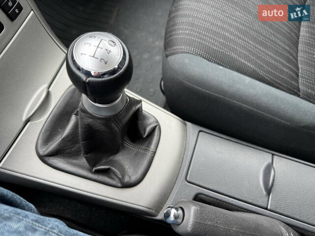 Красный Тойота Королла, объемом двигателя 1.6 л и пробегом 200 тыс. км за 7290 $, фото 21 на Automoto.ua