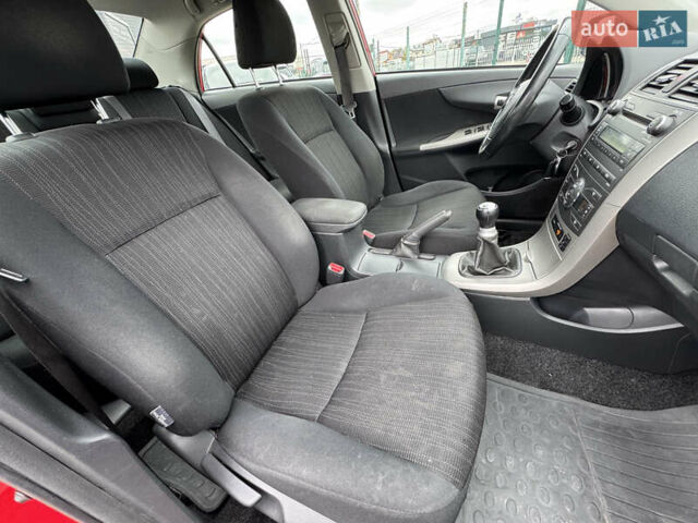 Красный Тойота Королла, объемом двигателя 1.6 л и пробегом 200 тыс. км за 7290 $, фото 30 на Automoto.ua