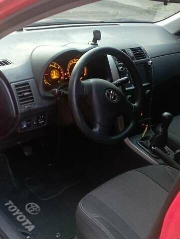 Красный Тойота Королла, объемом двигателя 1.6 л и пробегом 227 тыс. км за 5000 $, фото 11 на Automoto.ua