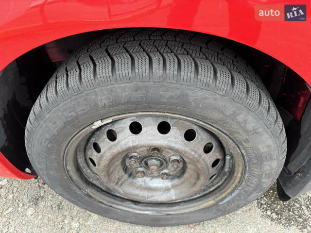 Красный Тойота Королла, объемом двигателя 1.6 л и пробегом 200 тыс. км за 7290 $, фото 10 на Automoto.ua