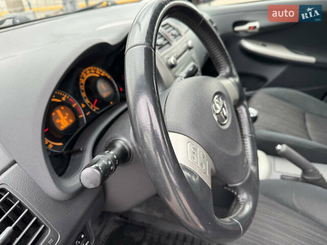 Красный Тойота Королла, объемом двигателя 1.6 л и пробегом 200 тыс. км за 7290 $, фото 14 на Automoto.ua