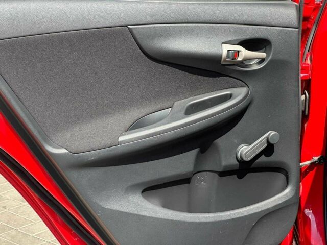 Красный Тойота Королла, объемом двигателя 1.3 л и пробегом 162 тыс. км за 6790 $, фото 14 на Automoto.ua