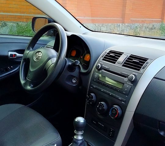 Красный Тойота Королла, объемом двигателя 1.3 л и пробегом 160 тыс. км за 8200 $, фото 2 на Automoto.ua
