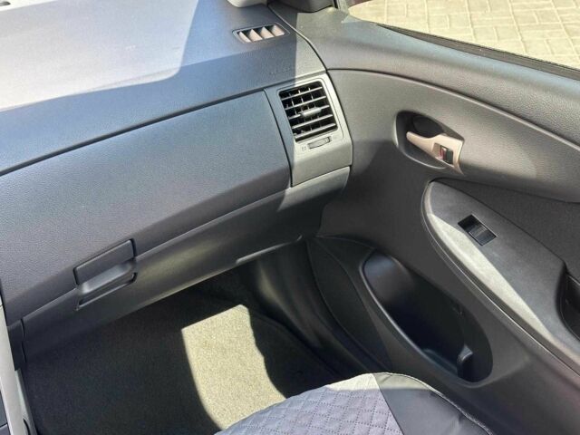 Красный Тойота Королла, объемом двигателя 1.3 л и пробегом 162 тыс. км за 6790 $, фото 18 на Automoto.ua