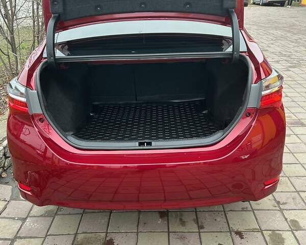 Красный Тойота Королла, объемом двигателя 1.6 л и пробегом 76 тыс. км за 15400 $, фото 5 на Automoto.ua