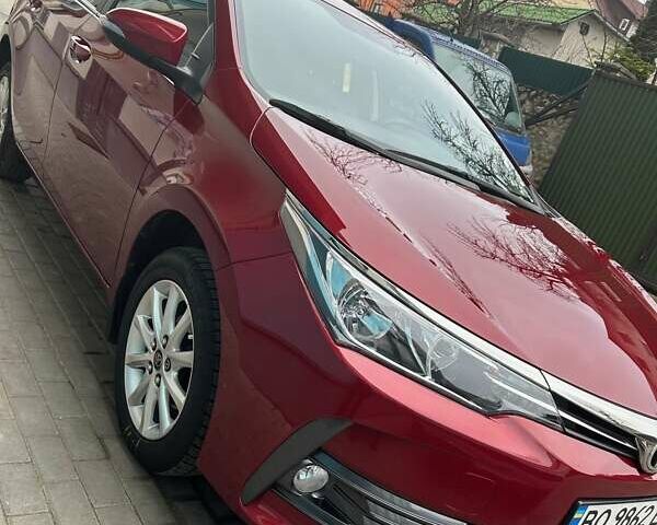 Красный Тойота Королла, объемом двигателя 1.6 л и пробегом 76 тыс. км за 15400 $, фото 1 на Automoto.ua