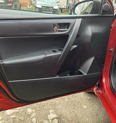 Красный Тойота Королла, объемом двигателя 1.8 л и пробегом 150 тыс. км за 13999 $, фото 10 на Automoto.ua