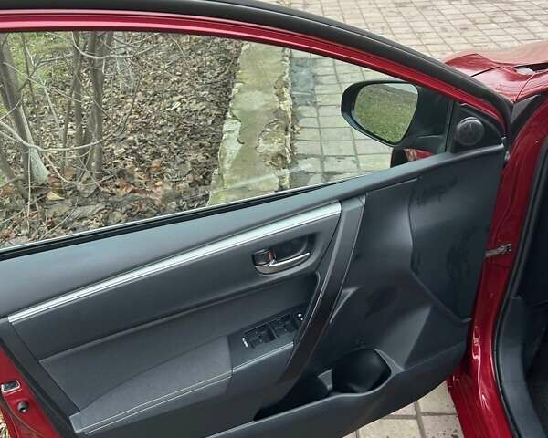 Красный Тойота Королла, объемом двигателя 1.6 л и пробегом 76 тыс. км за 15400 $, фото 11 на Automoto.ua
