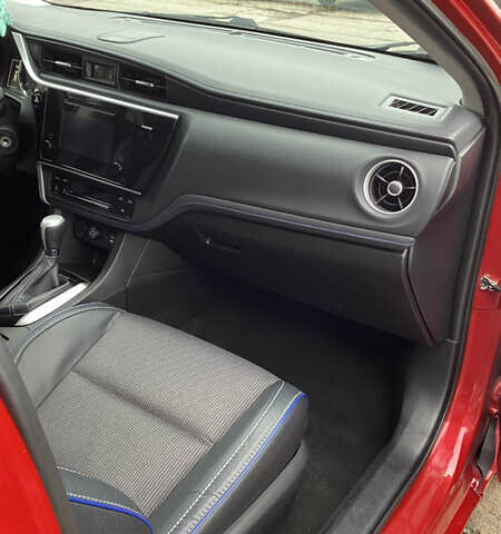 Красный Тойота Королла, объемом двигателя 1.8 л и пробегом 150 тыс. км за 13999 $, фото 12 на Automoto.ua