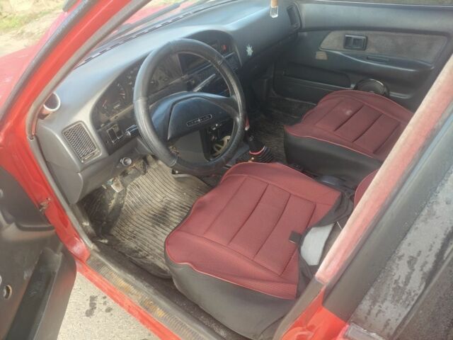 Красный Тойота Королла, объемом двигателя 2 л и пробегом 2 тыс. км за 1250 $, фото 4 на Automoto.ua