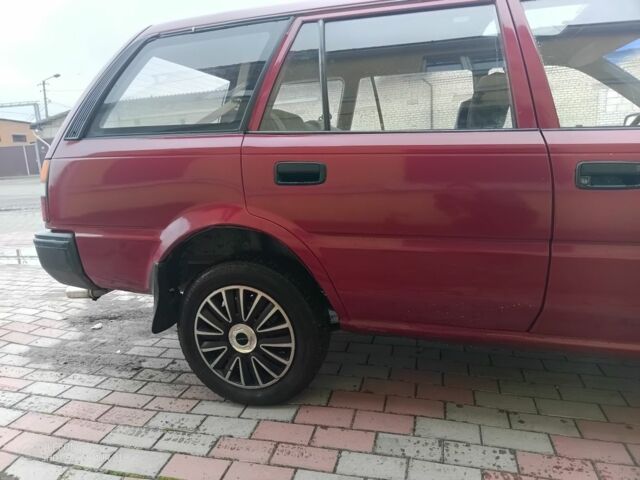 Красный Тойота Королла, объемом двигателя 1.8 л и пробегом 480 тыс. км за 1300 $, фото 4 на Automoto.ua