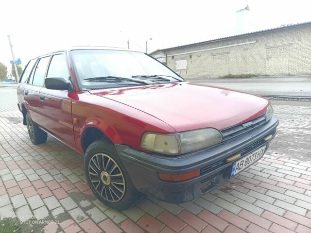 Красный Тойота Королла, объемом двигателя 1.8 л и пробегом 480 тыс. км за 1300 $, фото 2 на Automoto.ua