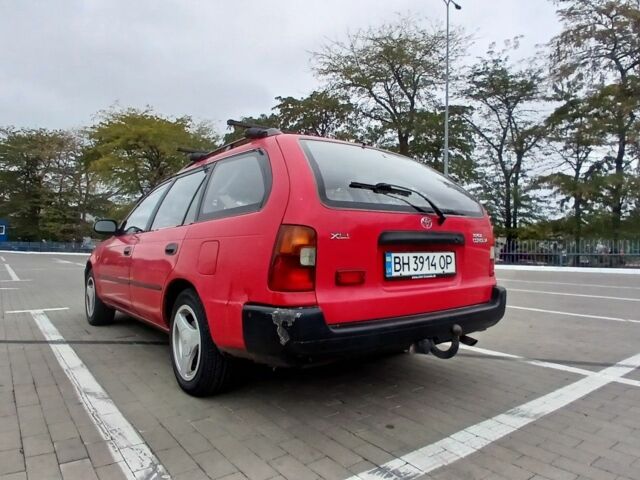 Красный Тойота Королла, объемом двигателя 1.3 л и пробегом 379 тыс. км за 1800 $, фото 7 на Automoto.ua