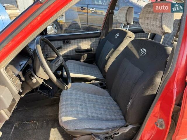 Красный Тойота Королла, объемом двигателя 1.3 л и пробегом 100 тыс. км за 500 $, фото 7 на Automoto.ua