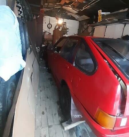 Красный Тойота Королла, объемом двигателя 1.6 л и пробегом 380 тыс. км за 350 $, фото 2 на Automoto.ua