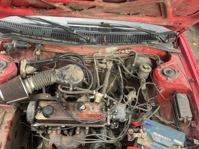 Тойота Королла 1989 в Кропивницком (Кировограде) на Automoto.ua Красный Тойота Королла, объемом двигателя 1.3 л и пробегом 350 тыс. км за 1200 $, фото 4 на Automoto.ua