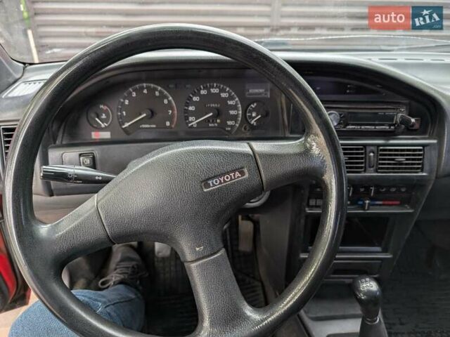 Червоний Тойота Королла, об'ємом двигуна 1.3 л та пробігом 374 тис. км за 2350 $, фото 14 на Automoto.ua