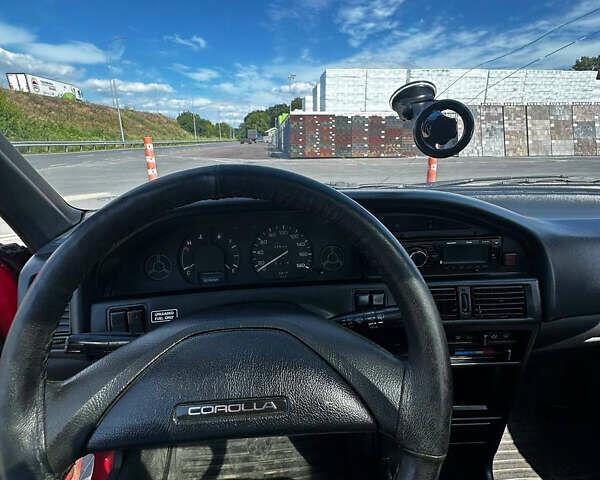 Красный Тойота Королла, объемом двигателя 1.3 л и пробегом 229 тыс. км за 2350 $, фото 6 на Automoto.ua