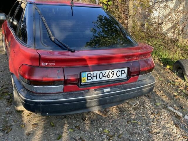 Красный Тойота Королла, объемом двигателя 1.3 л и пробегом 200 тыс. км за 1300 $, фото 4 на Automoto.ua