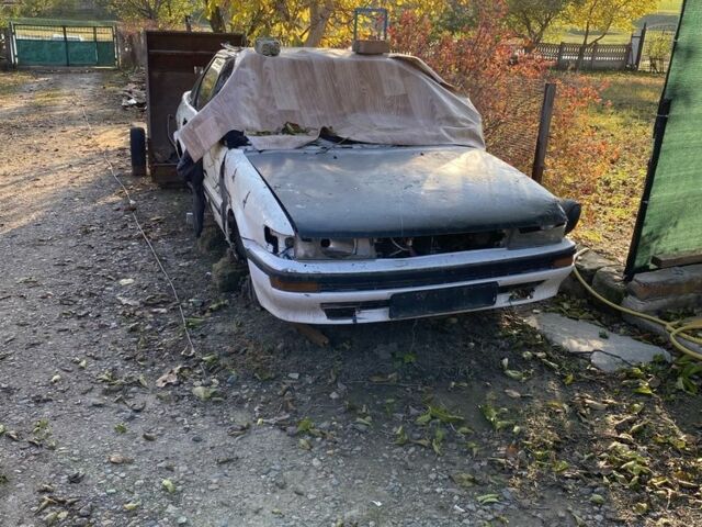 Красный Тойота Королла, объемом двигателя 1.3 л и пробегом 200 тыс. км за 1300 $, фото 14 на Automoto.ua