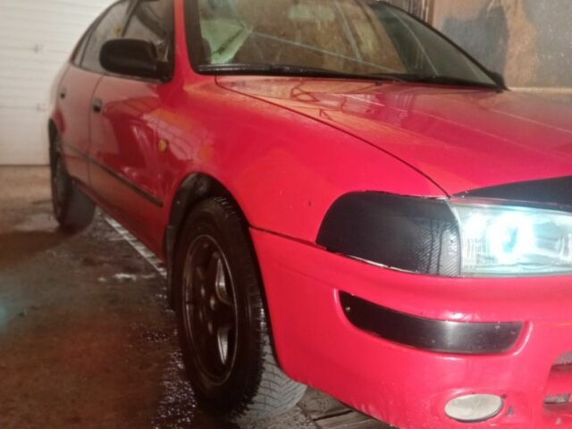 Красный Тойота Королла, объемом двигателя 1.4 л и пробегом 423 тыс. км за 2299 $, фото 4 на Automoto.ua