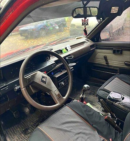 Тойота Королла, объемом двигателя 1.6 л и пробегом 120 тыс. км за 1350 $, фото 3 на Automoto.ua