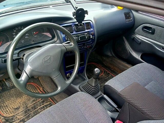 Тойота Королла, объемом двигателя 1.3 л и пробегом 300 тыс. км за 2100 $, фото 4 на Automoto.ua