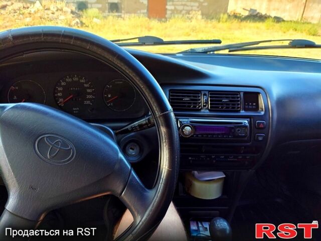 Тойота Королла, объемом двигателя 1.3 л и пробегом 200 тыс. км за 2200 $, фото 3 на Automoto.ua