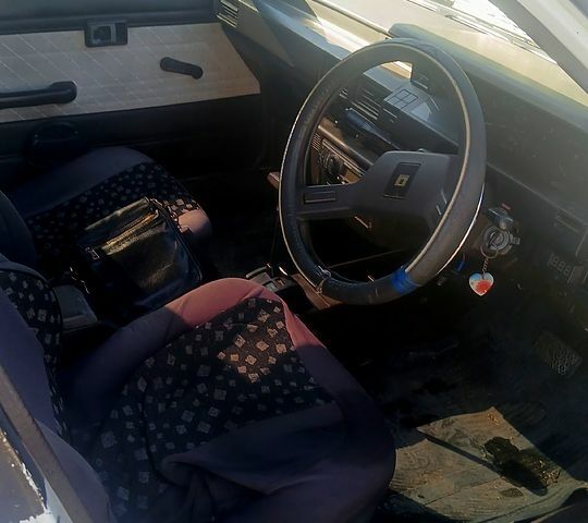 Тойота Королла, объемом двигателя 1.5 л и пробегом 200 тыс. км за 1150 $, фото 2 на Automoto.ua