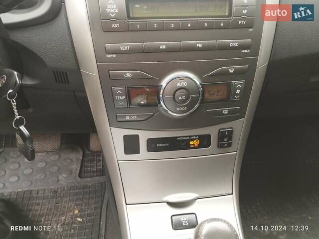 Тойота Королла, объемом двигателя 1.6 л и пробегом 150 тыс. км за 7200 $, фото 9 на Automoto.ua