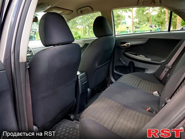 Тойота Королла, об'ємом двигуна 1.6 л та пробігом 253 тис. км за 6500 $, фото 7 на Automoto.ua