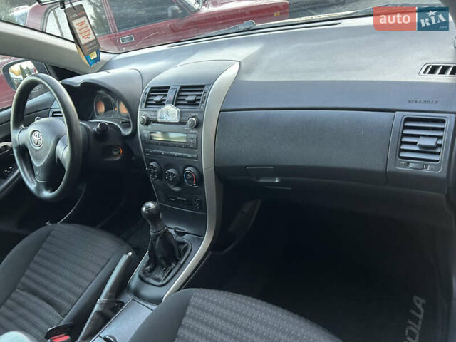 Тойота Королла, объемом двигателя 1.6 л и пробегом 155 тыс. км за 7850 $, фото 12 на Automoto.ua