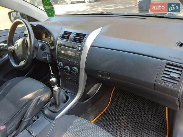 Тойота Королла, объемом двигателя 1.33 л и пробегом 230 тыс. км за 7500 $, фото 10 на Automoto.ua